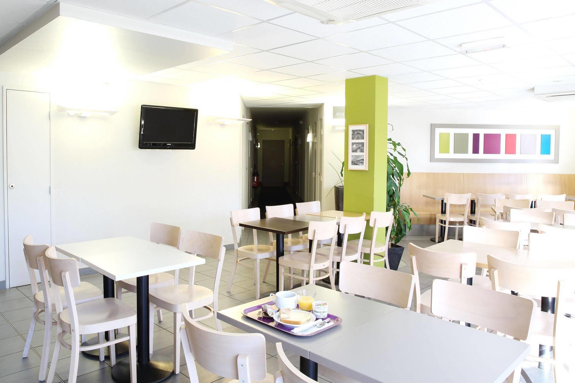 B&B Hotel Aix En Provence Le Tholonet Bagian luar foto